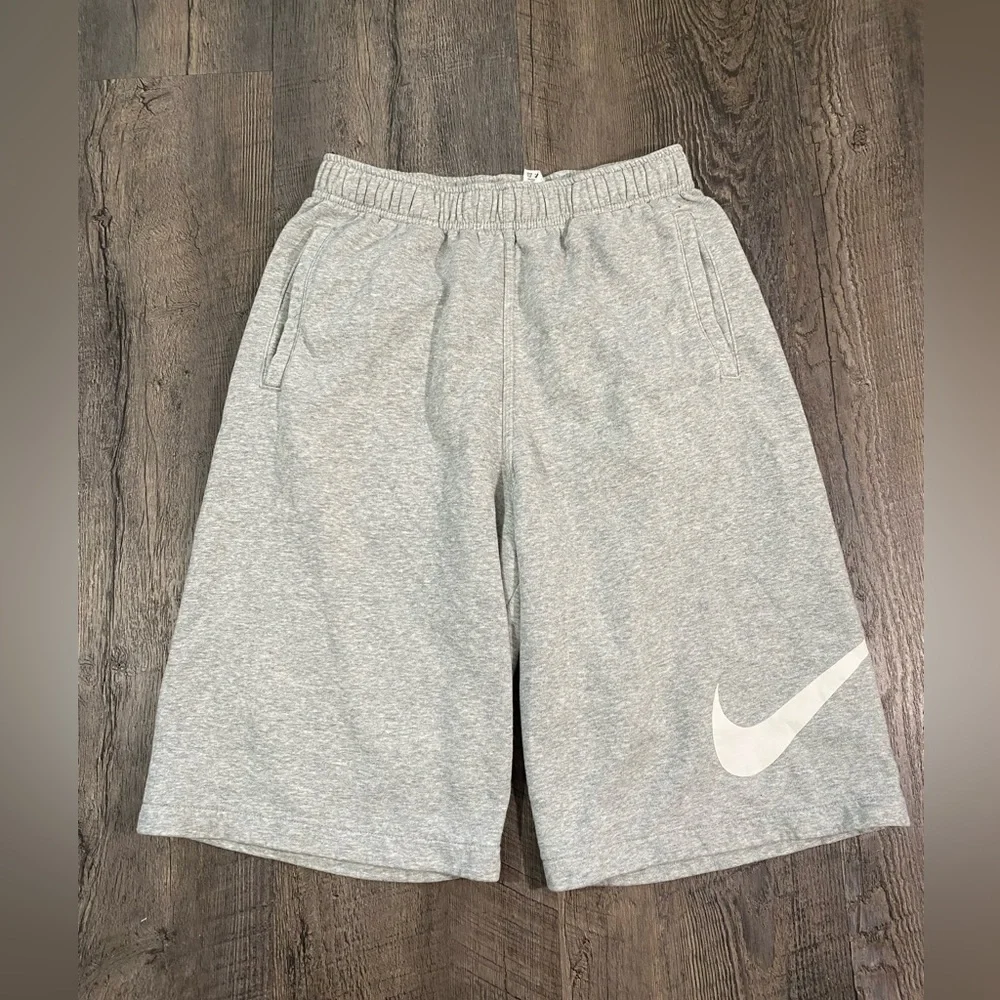 NIKE Swoosh Boys Shorts